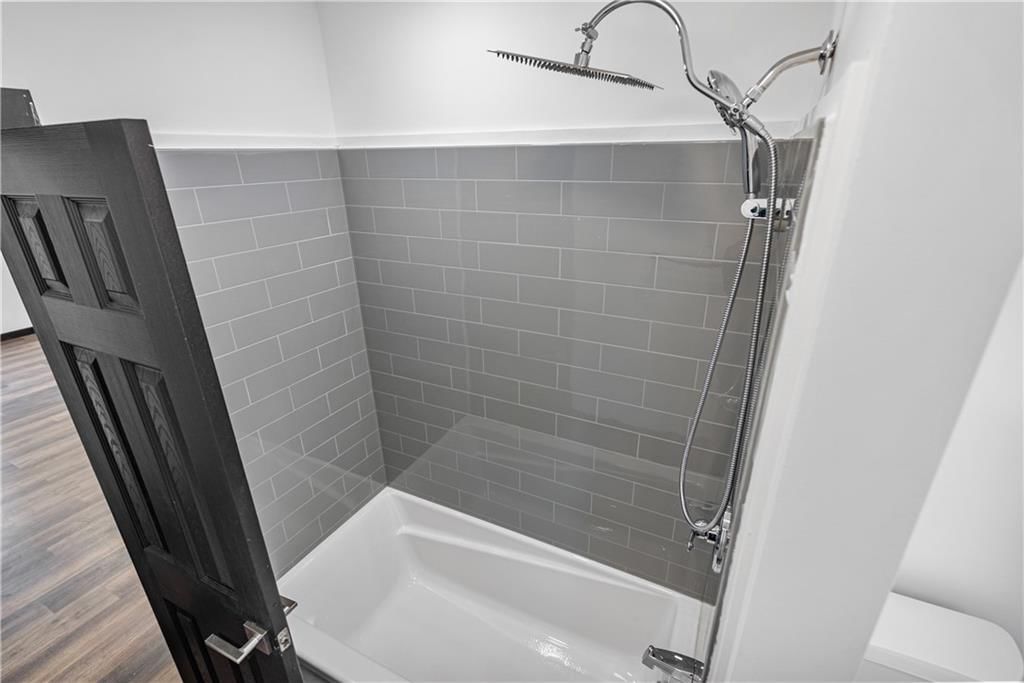 1110 W 3rd Street — photo 32