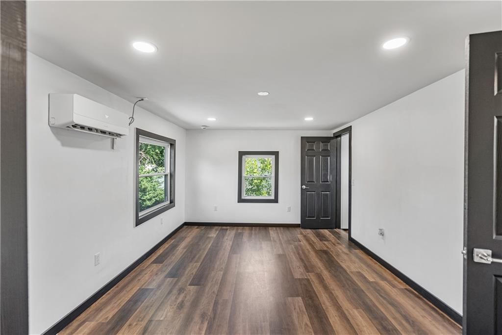 1110 W 3rd Street — photo 39