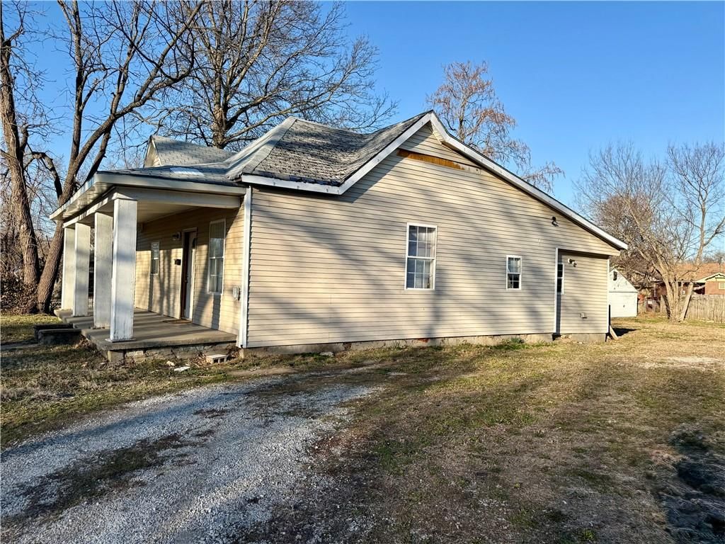 221 N Clay Street — photo 3