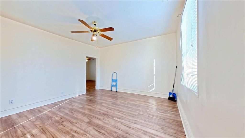221 N Clay Street — photo 5