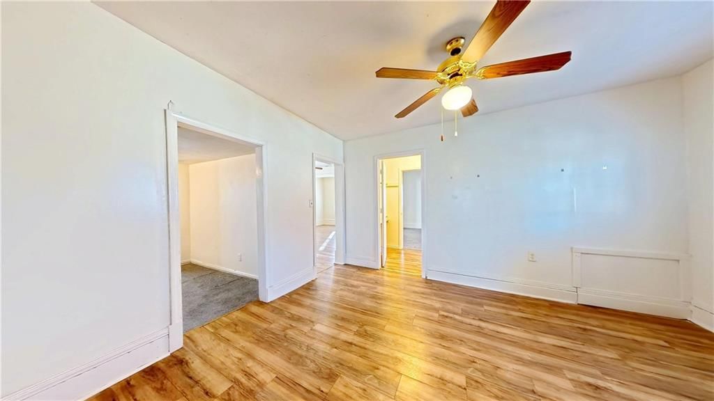221 N Clay Street — photo 9