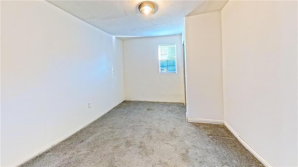 221 N Clay Street — photo 17