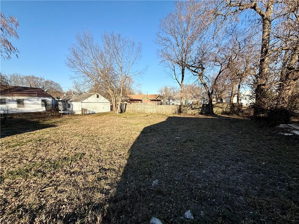 221 N Clay Street — photo 24