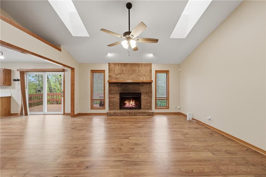 1475 Grandview Drive — photo 4