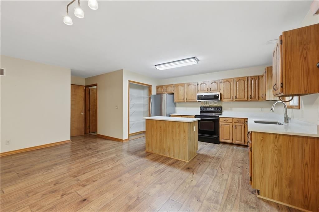 1475 Grandview Drive — photo 8