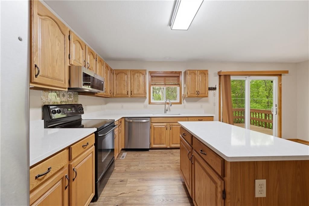 1475 Grandview Drive — photo 10