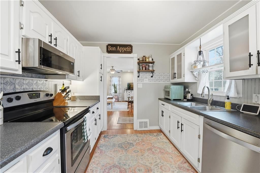 2916 S Northern Boulevard — photo 8