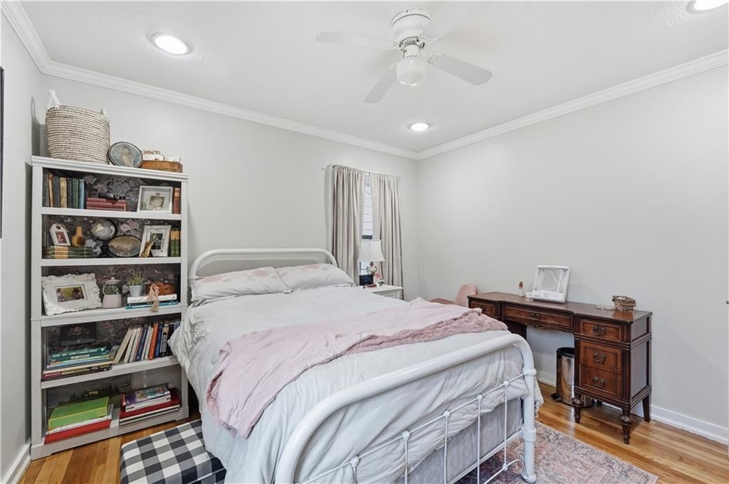 2916 S Northern Boulevard — photo 14