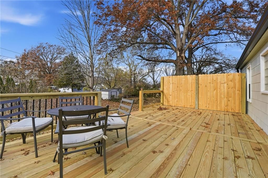 2916 S Northern Boulevard — photo 27