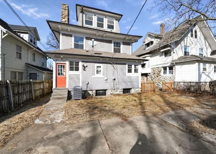 2619 Victor Street — photo 3
