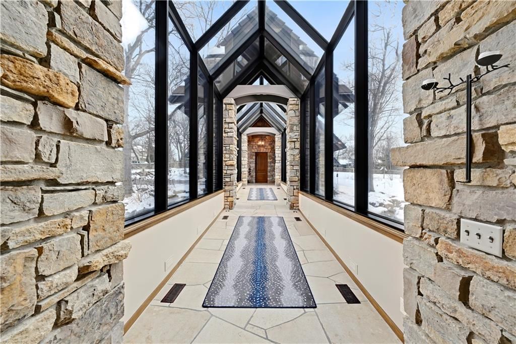 16900 Highland Ridge Drive — photo 3