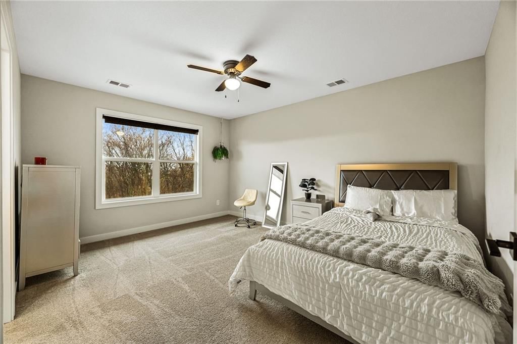9310 Carbondale Street — photo 44