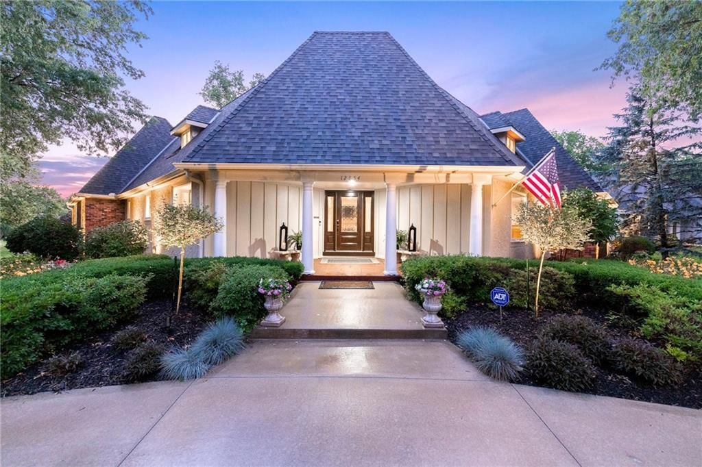 12854 Pembroke Circle — photo 1