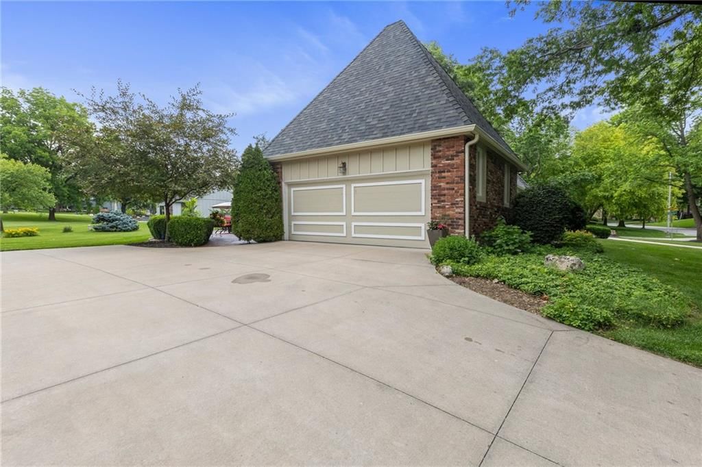 12854 Pembroke Circle — photo 12