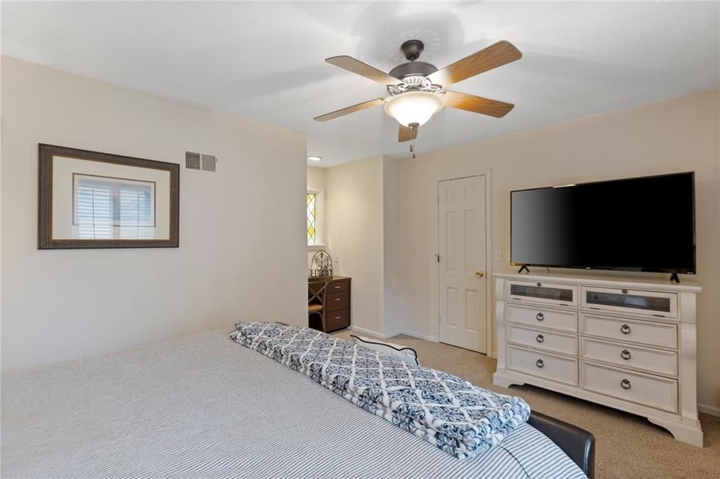 12854 Pembroke Circle — photo 43
