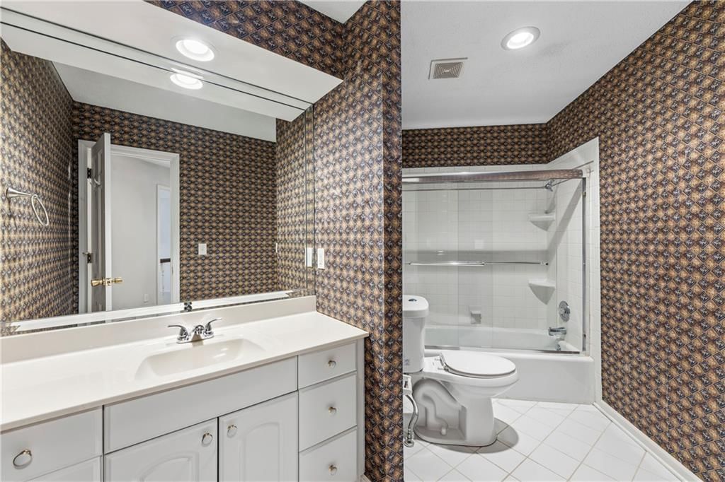 12854 Pembroke Circle — photo 44