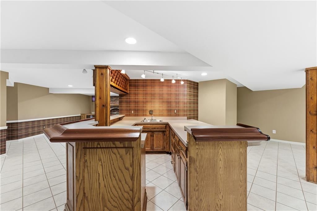 12854 Pembroke Circle — photo 47