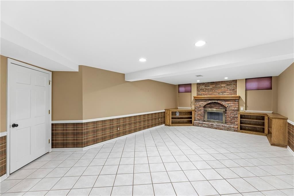 12854 Pembroke Circle — photo 50