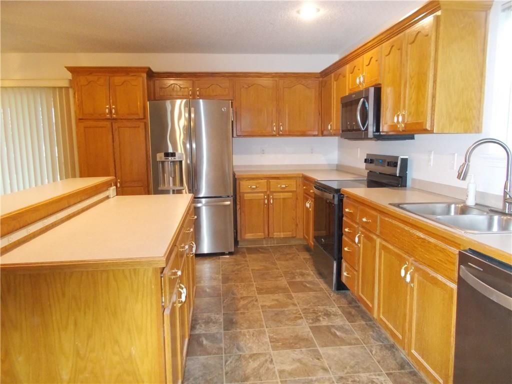 817 Clancy Court — photo 3