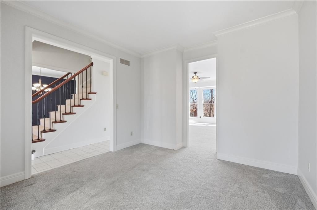 7633 Acuff Lane — photo 10