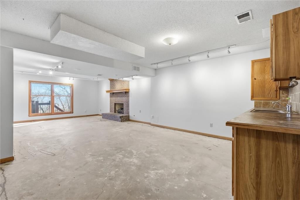 7633 Acuff Lane — photo 36