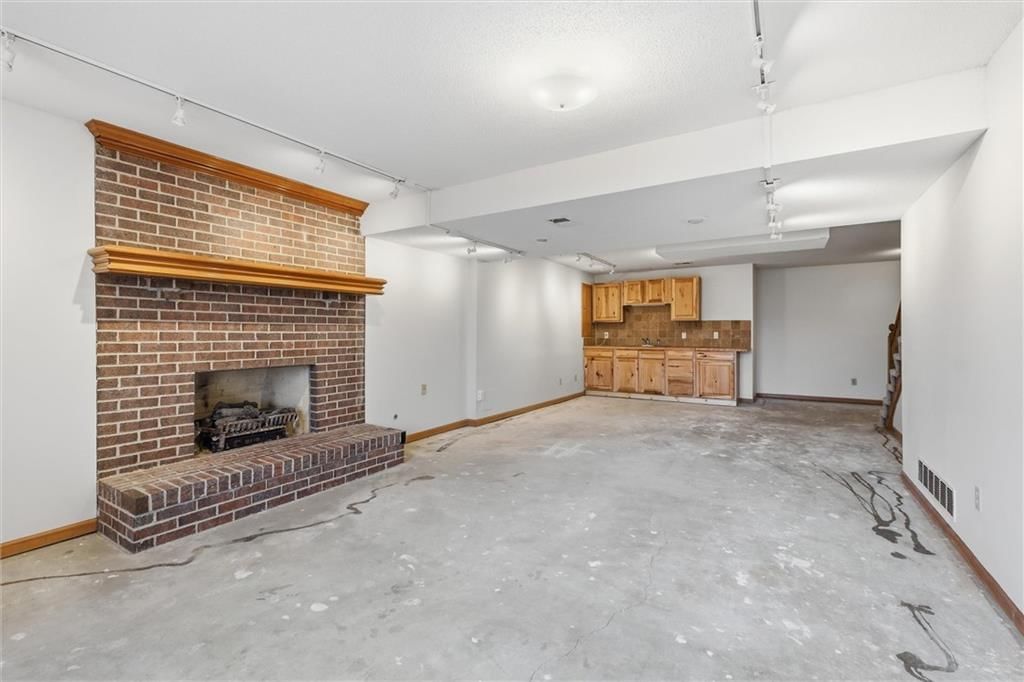 7633 Acuff Lane — photo 38