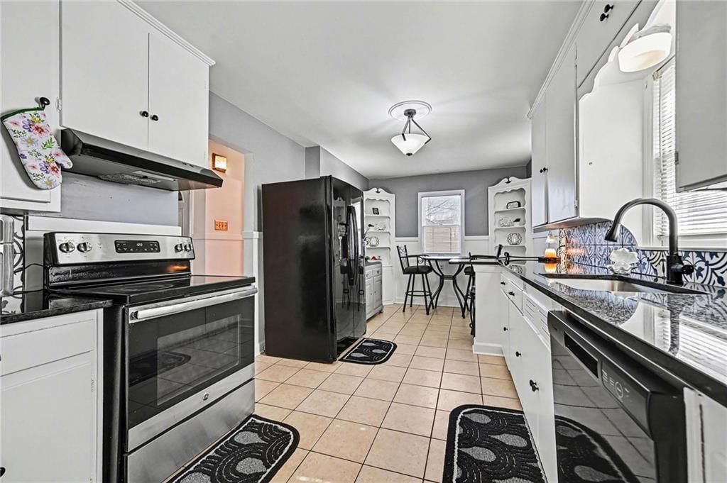 7903 Holmes Road — photo 10