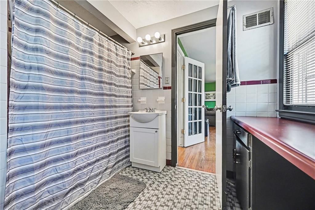 7903 Holmes Road — photo 17