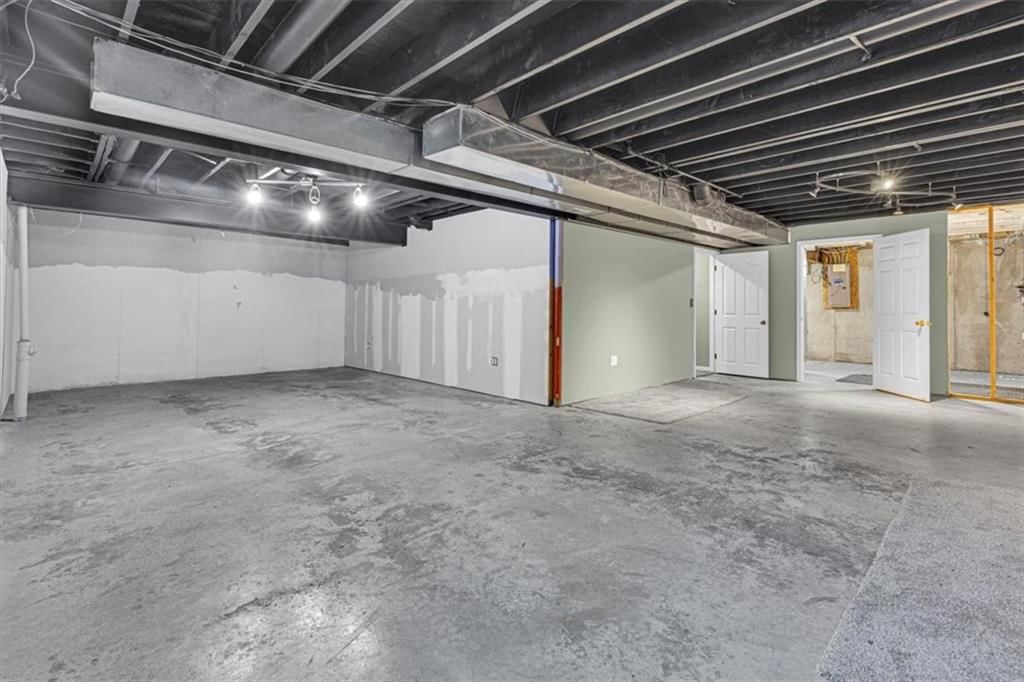 895 N Diane Drive — photo 38