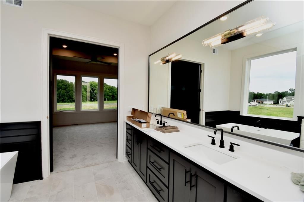 7645 N Booth Avenue — photo 18