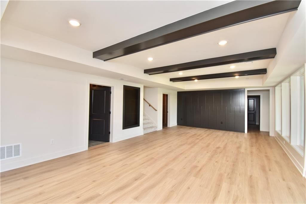 7645 N Booth Avenue — photo 27