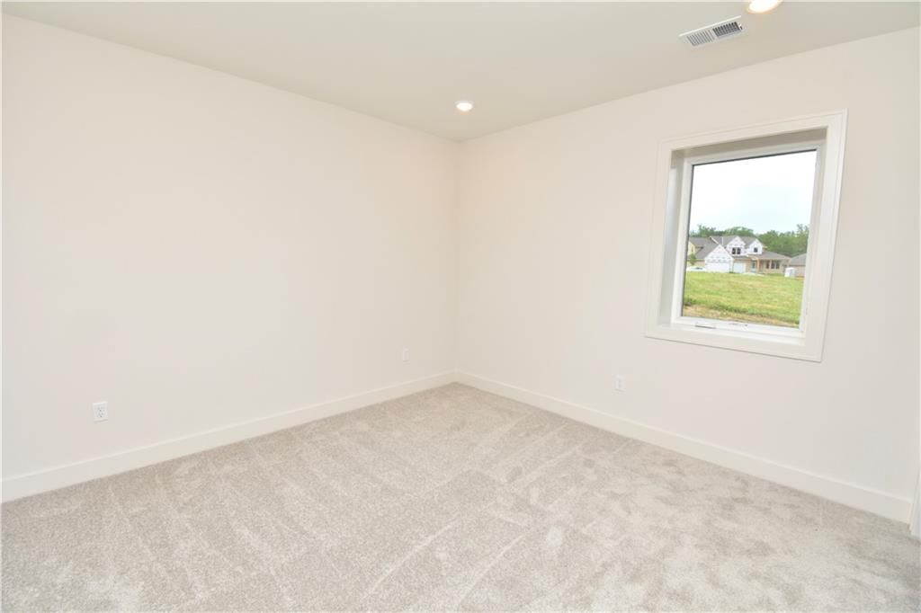 7645 N Booth Avenue — photo 29