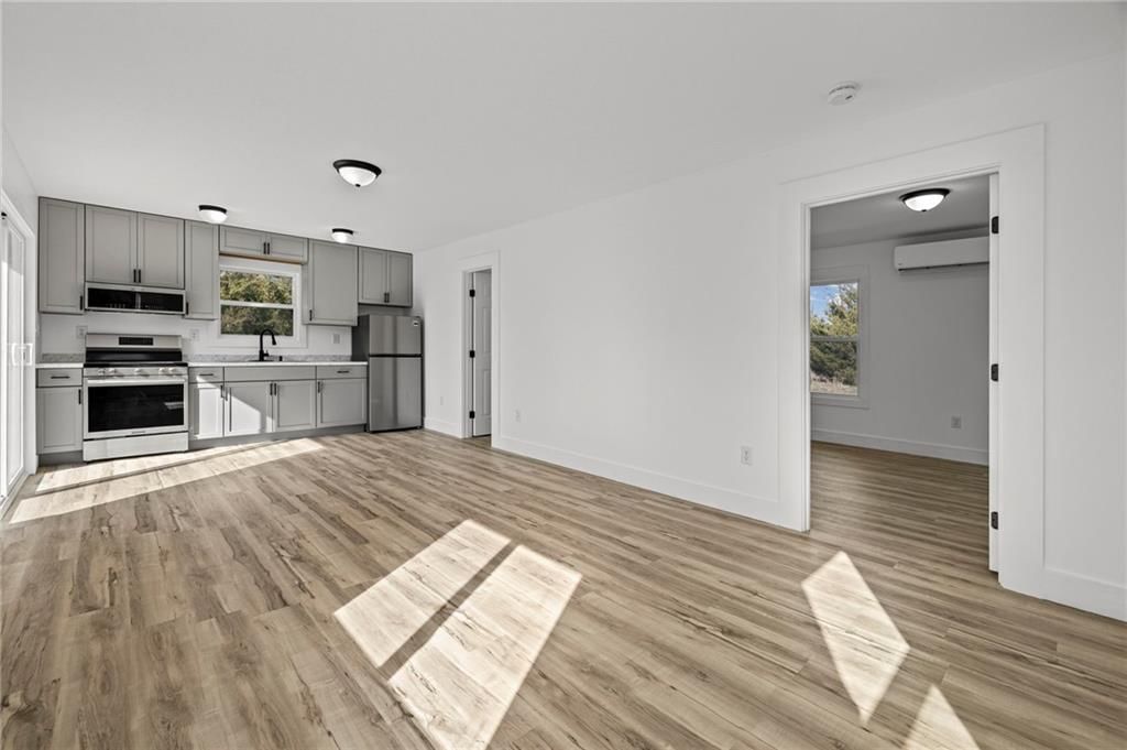 61 Maple Drive — photo 4