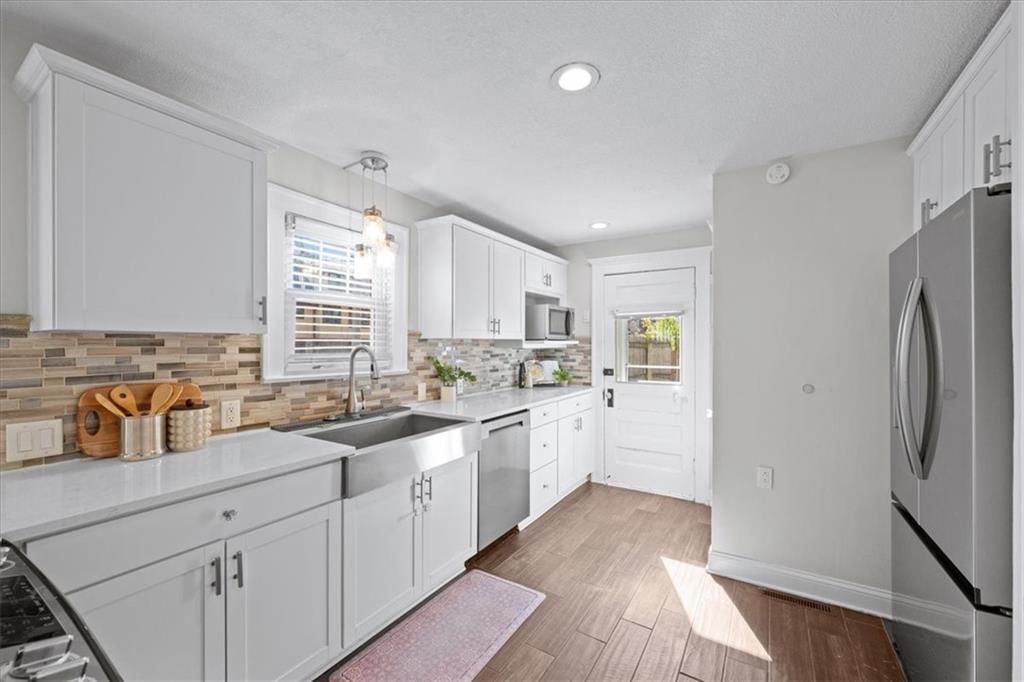 331 E Dartmouth Road — photo 11