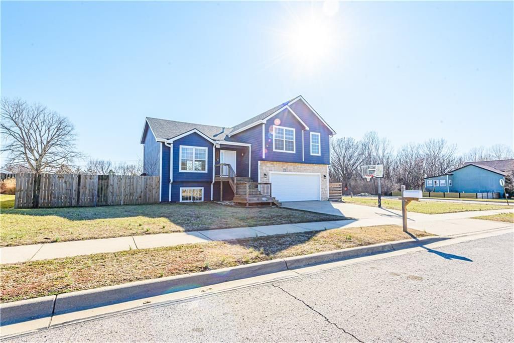 520 W 18th Street, Ottawa, KS