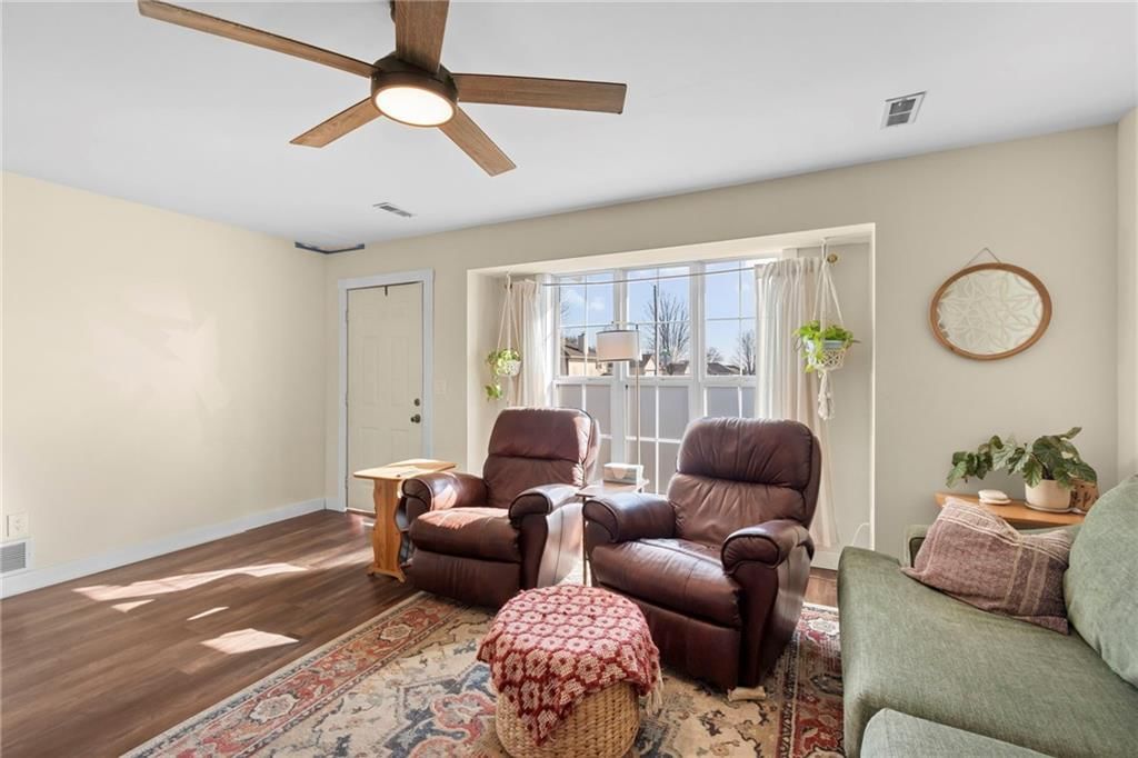 1113 Foxridge Drive — photo 4