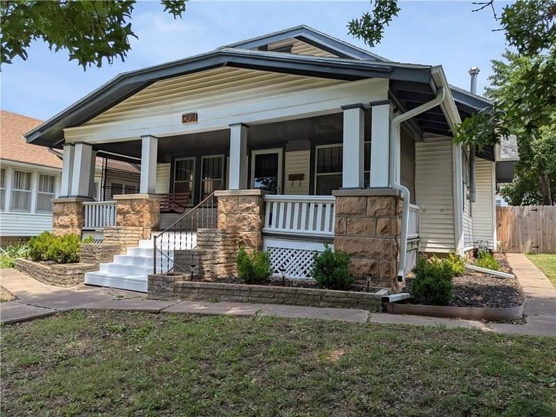 1208 Central Avenue — photo 2