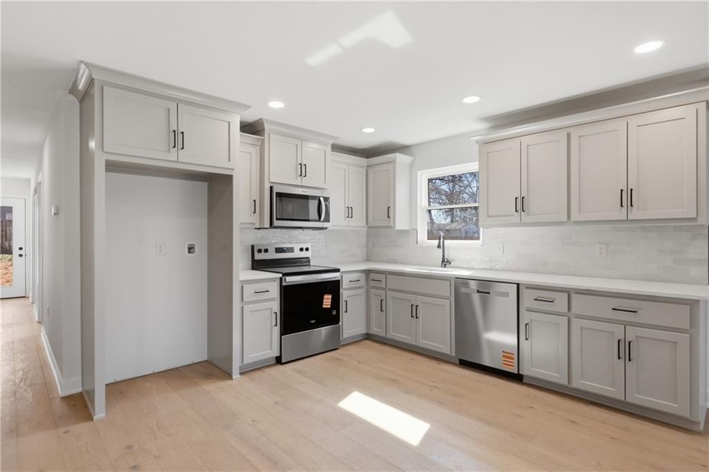 309 N Cedar Avenue — photo 4