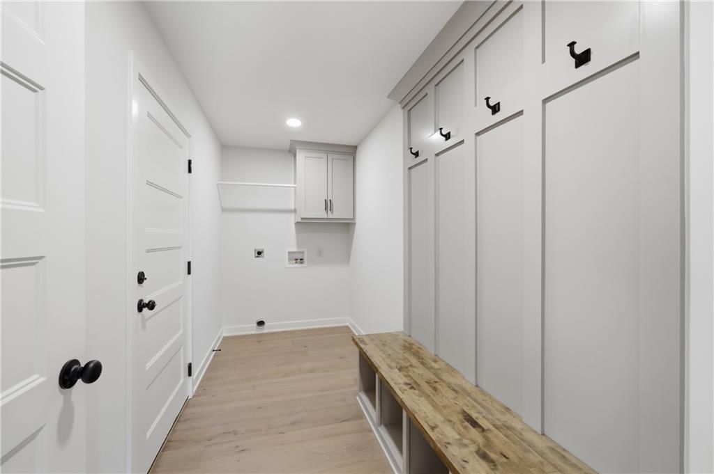 309 N Cedar Avenue — photo 8