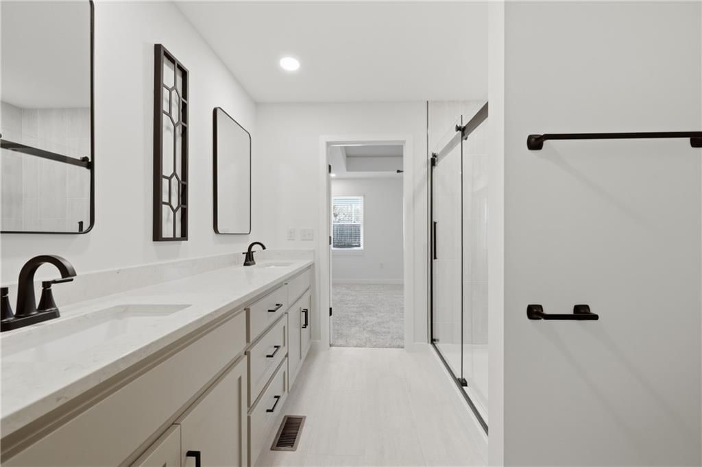 309 N Cedar Avenue — photo 15