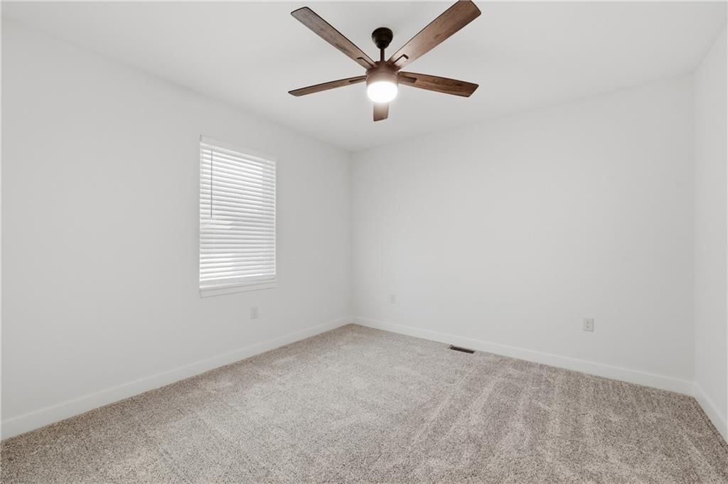 309 N Cedar Avenue — photo 16
