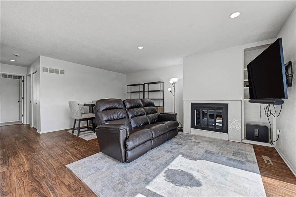 10952 Bradshaw Street — photo 7