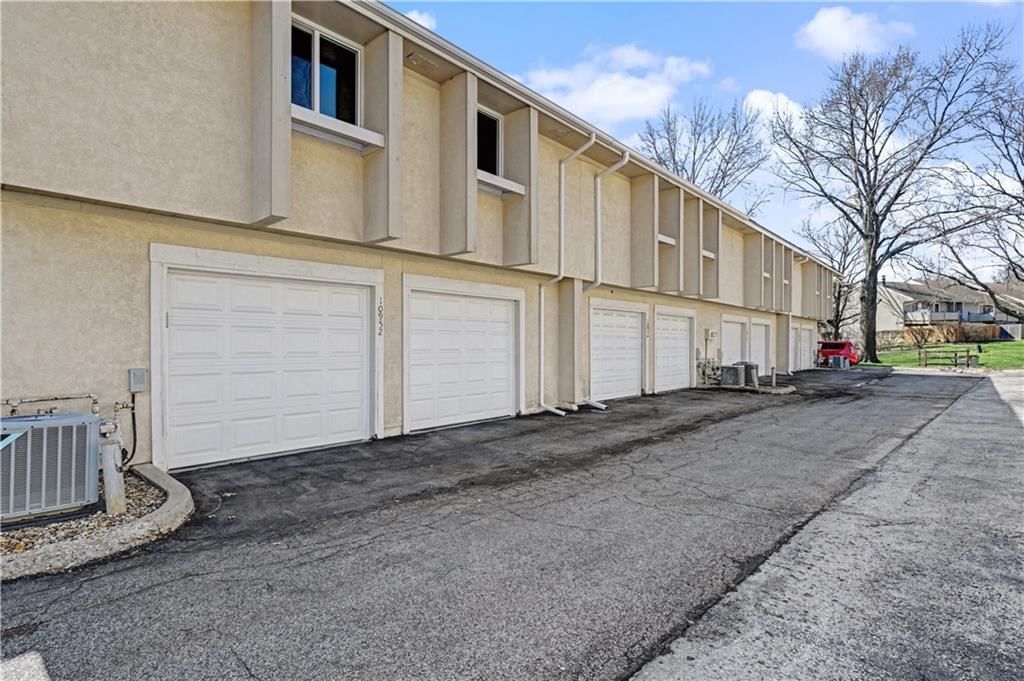 10952 Bradshaw Street — photo 28