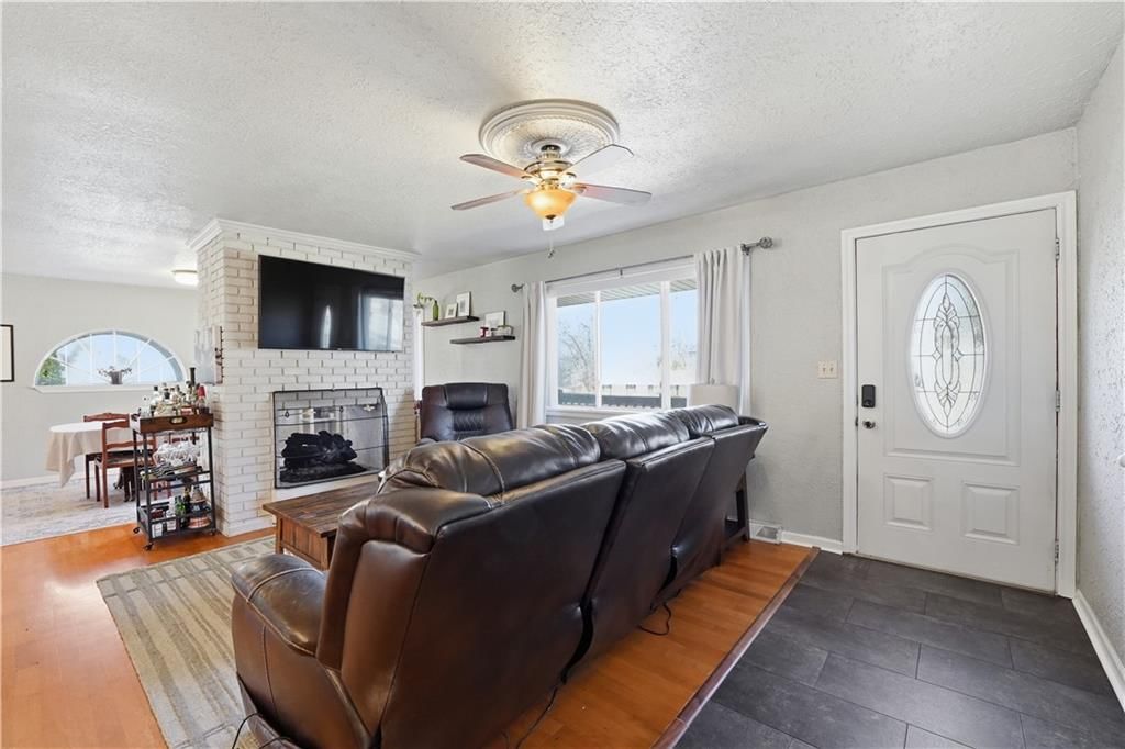 5312 N Jackson Avenue — photo 9
