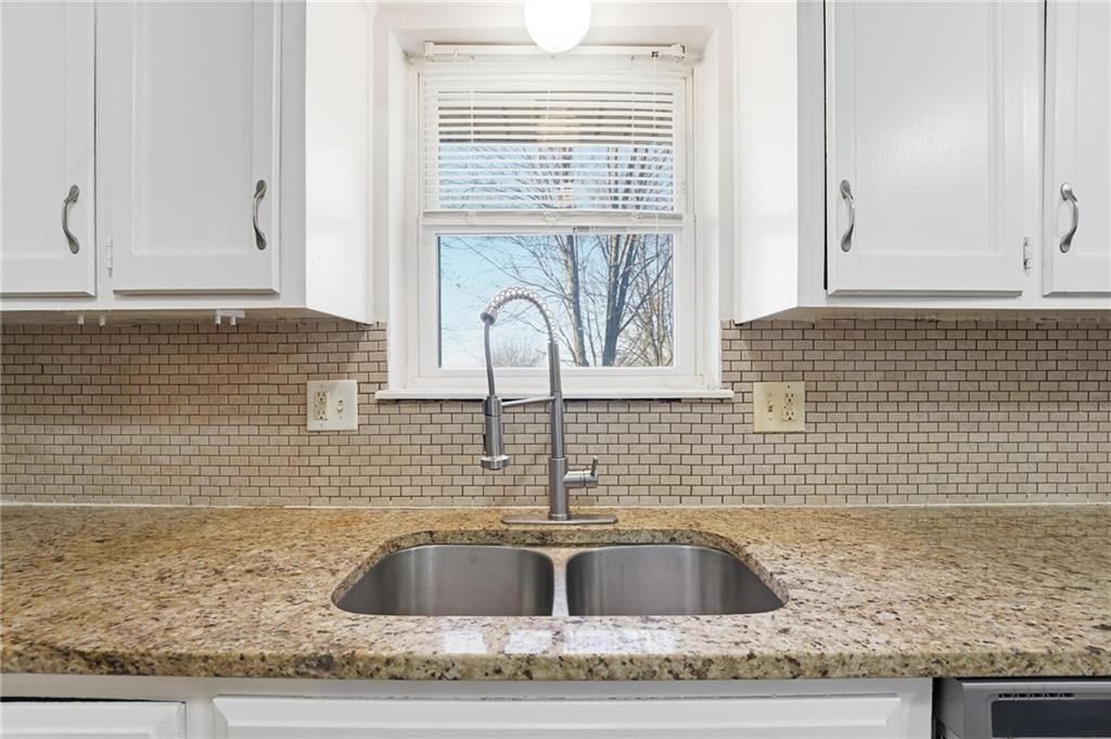 7901 NW 85th Terrace — photo 9