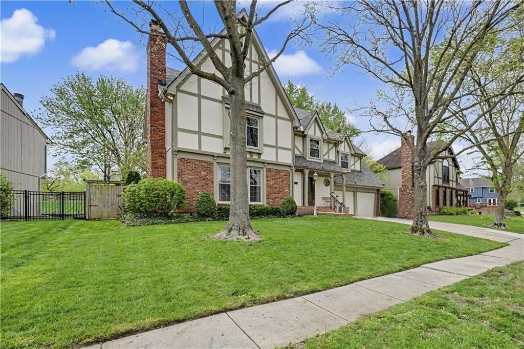 6609 N London Drive, Kansas City, MO