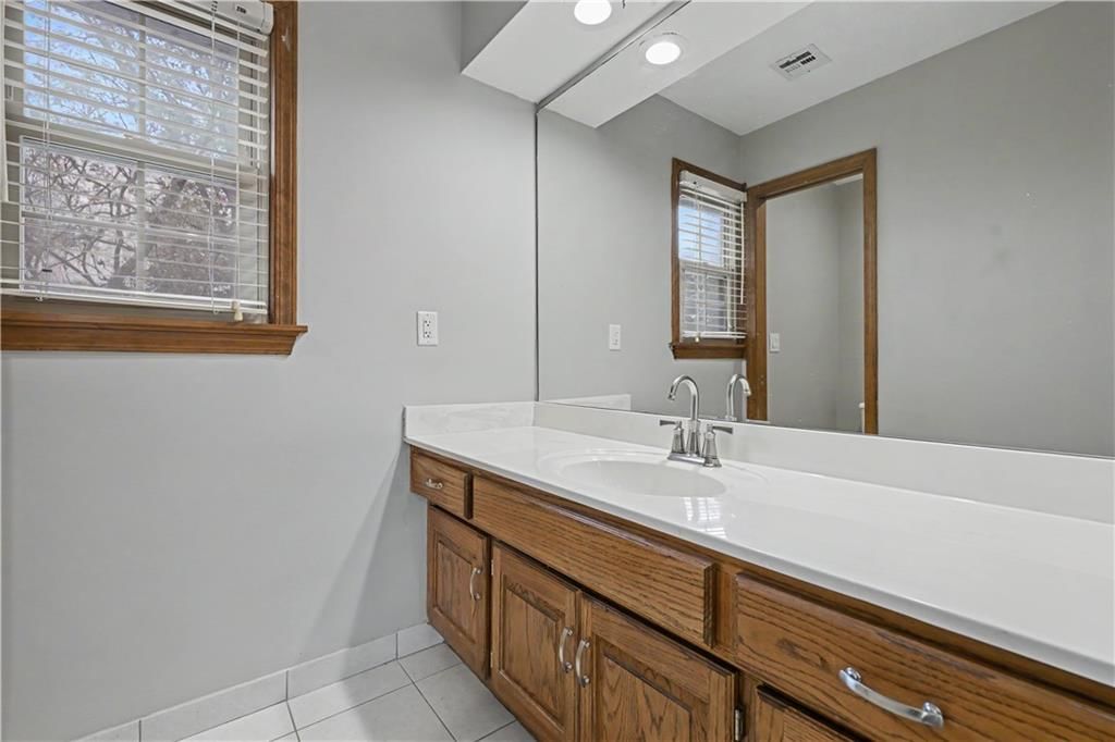 6609 N London Drive — photo 23
