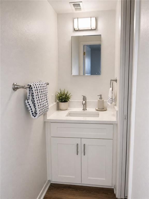 6224 Robinson Street — photo 26