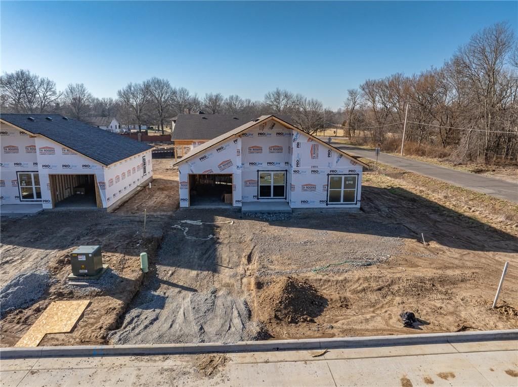 1505 Ashton Way — photo 6