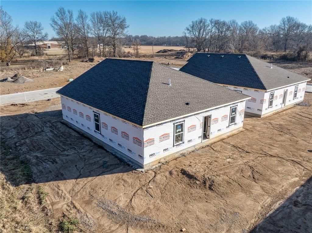1505 Ashton Way — photo 13